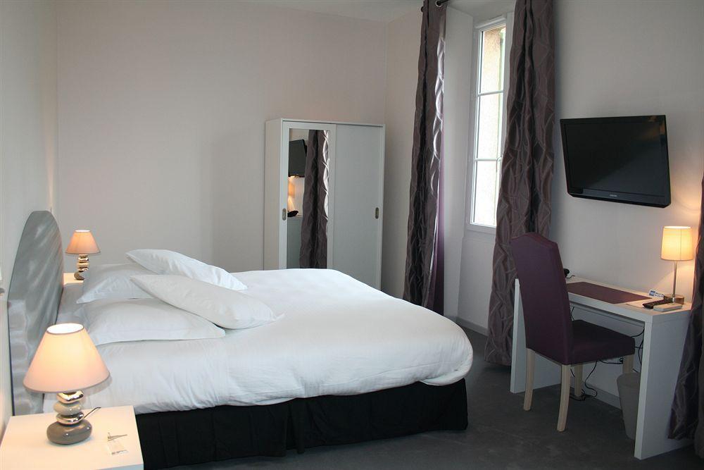 Les Palmiers Hotel