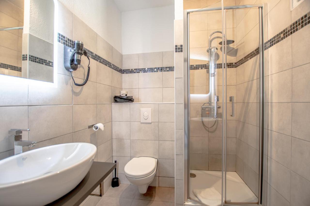 Les Palmiers Hotel