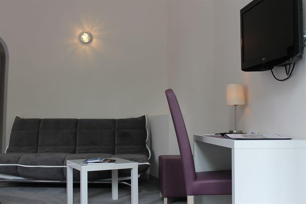 Les Palmiers Hotel